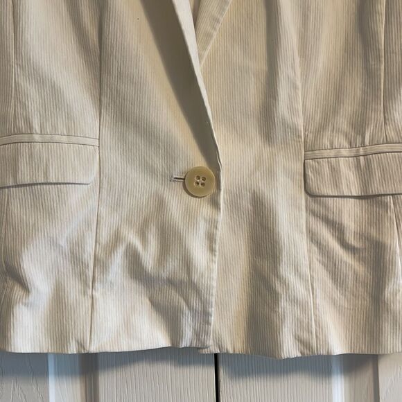 Club Monaco Women’s White One Button Blazer, Size 6 - Picture 2 of 6